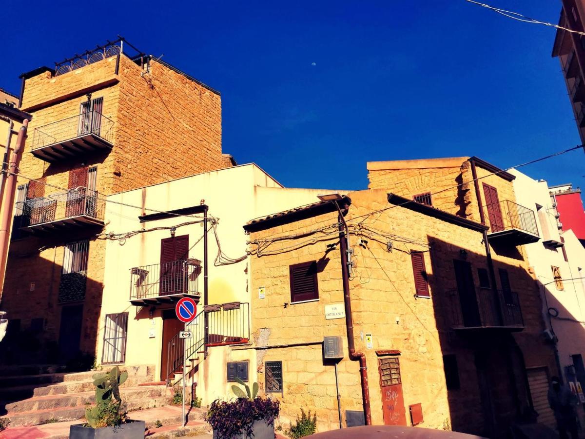 A Due Passi Dal Centro Sweet Rooms Agrigento Eksteriør bilde